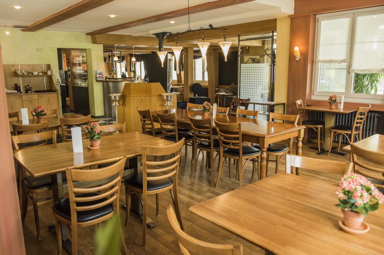 诺伊豪斯餐厅酒店 Hertenstein 外观 照片